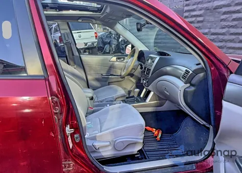 2013 Subaru Forester 2.5X z USA, uszkodzony, nr VIN JF2SHGAC8DH417720